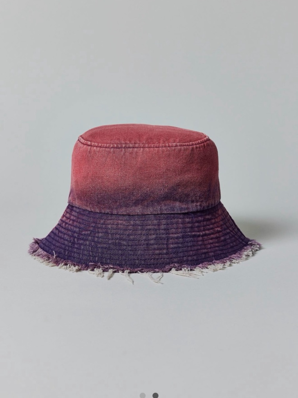 NWT Urban Outfitters Frayed Bucket Hat